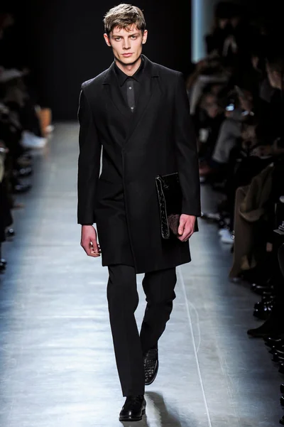 Look 3